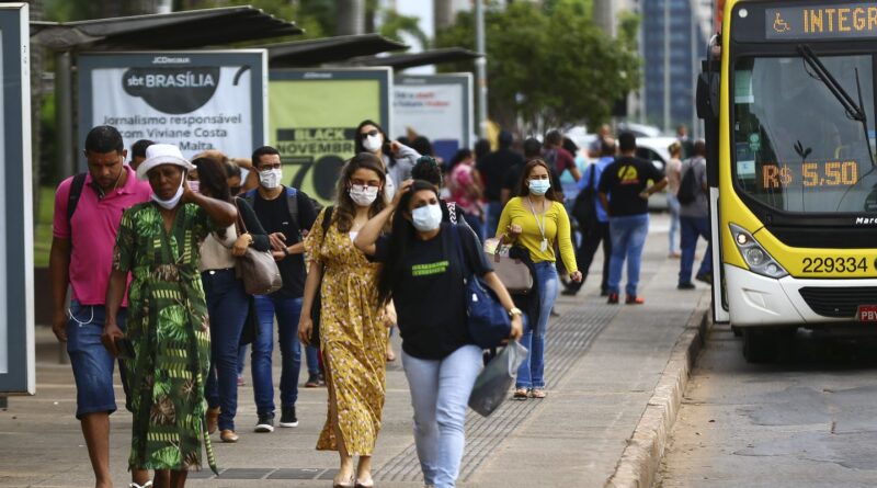 Covid-19: Brasil registra 22 mortes e 3,4 mil novos casos em 24 horas