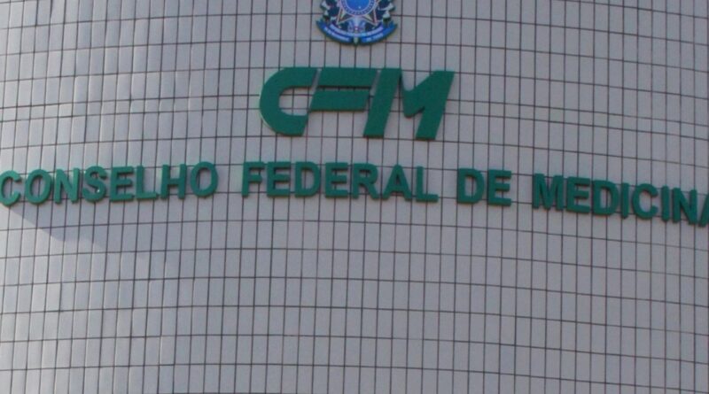 CFM publica nova norma sobre prescrição de canabidiol