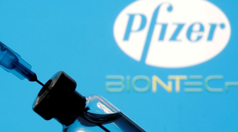 Pfizer apresenta pedido de vacina mais forte contra variante Ômicron