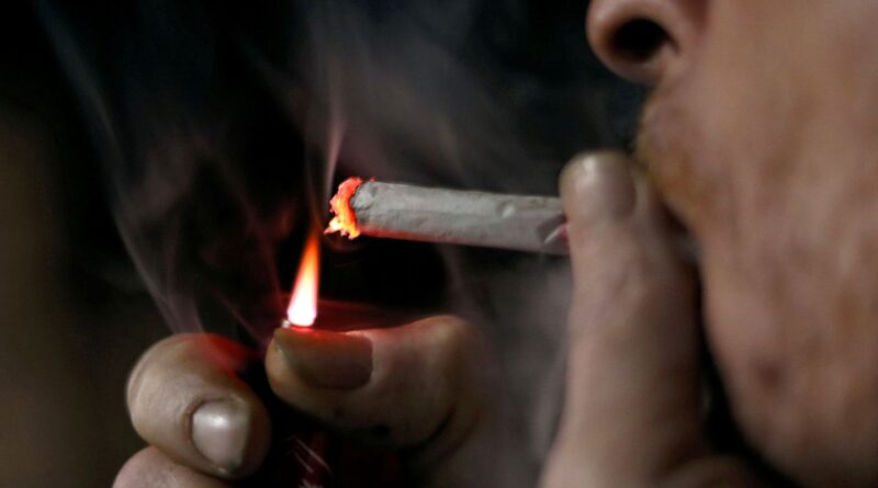 Quase 40% dos brasileiros fumantes consomem 11 ou mais cigarros ao dia