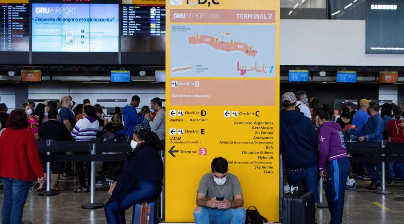 Máscaras em aviões e aeroportos são obrigatórias a partir de hoje