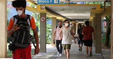 Uso de máscara volta a ser obrigatório em ambientes fechados da USP