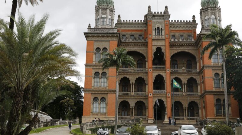 Casos de Síndrome Respiratória Aguda Grave crescem no país