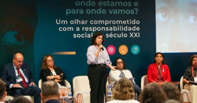 Ministra destaca ética como parte da formação médica de qualidade