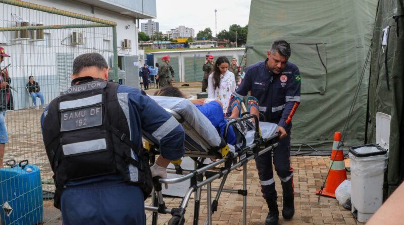 Profissionais de saúde se mobilizam para atender casos de dengue no DF