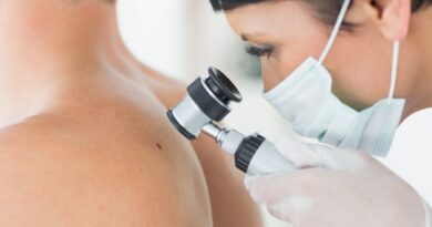 Como escolher um dermatologista no RJ: critérios práticos e exemplos reais